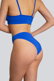 Bellissima: Brasiliano Piquet Blu